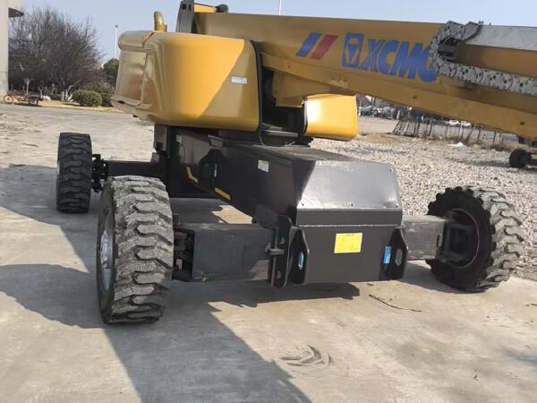 徐工GTBZ30S直臂式高空作業(yè)平臺