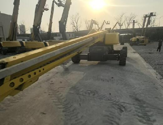 徐工GTBZ30S直臂式高空作业平台