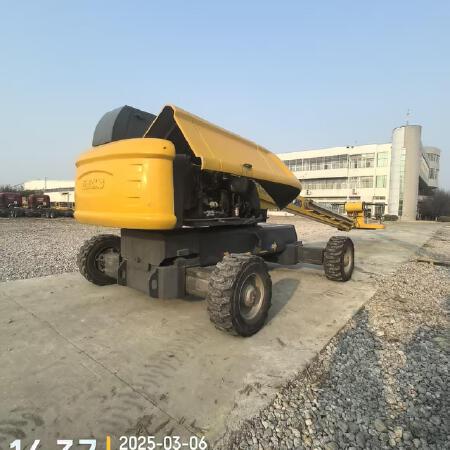 徐工GTBZ30S直臂式高空作业平台