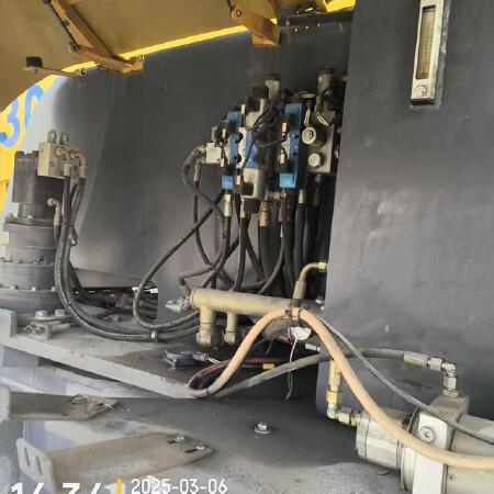 徐工GTBZ30S直臂式高空作业平台