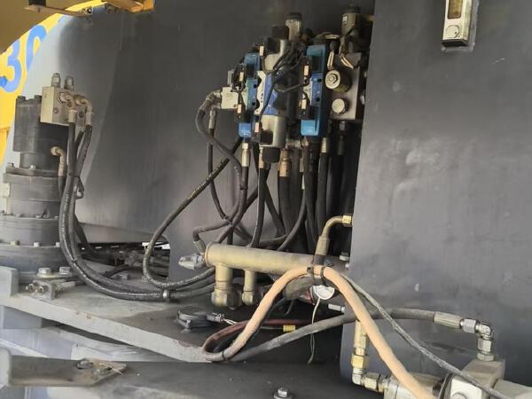 徐工GTBZ30S直臂式高空作業(yè)平臺(tái)