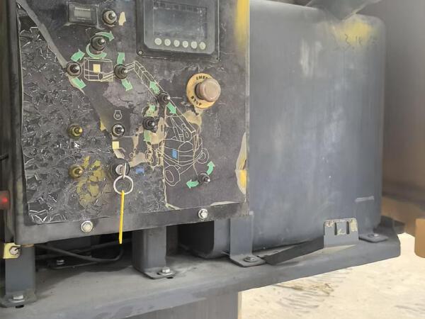 徐工GTBZ30S直臂式高空作業(yè)平臺(tái)