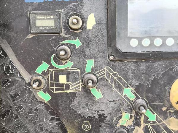 徐工GTBZ30S直臂式高空作業(yè)平臺(tái)