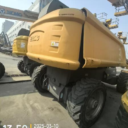 徐工GTBZ38S直臂式高空作业车