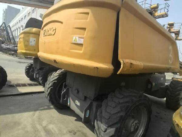 徐工GTBZ38S直臂式高空作業車