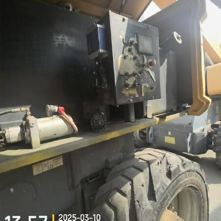 徐工GTBZ38S直臂式高空作业车
