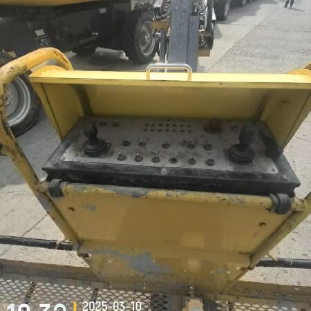 徐工GTBZ32S直臂式高空作业车