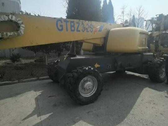 徐工GTBZ32S直臂式高空作業車