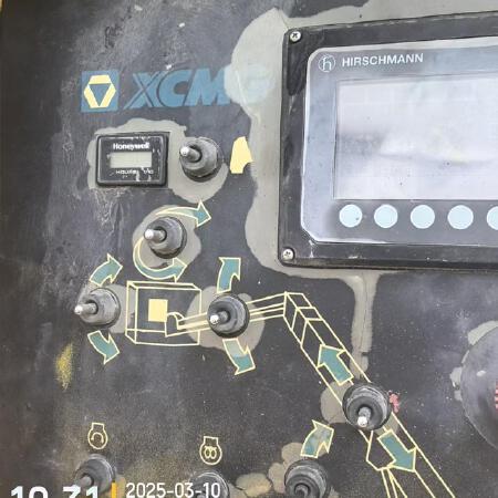 徐工GTBZ32S直臂式高空作业车