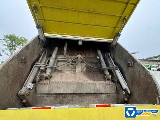 徐工XGH5185ZYSD6壓縮式垃圾車
