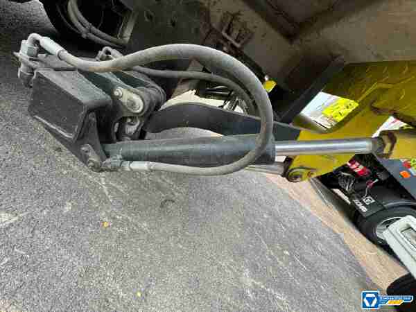 徐工XGH5030XTYA6桶裝垃圾車