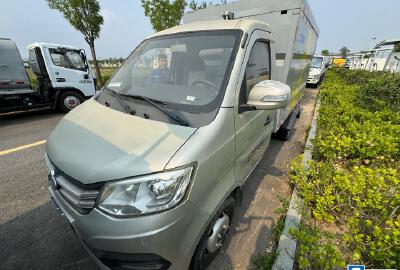 徐工XGH5030XTYA6桶裝垃圾車