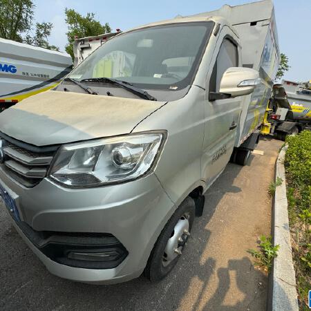 徐工XGH5030XTYA6桶装垃圾车