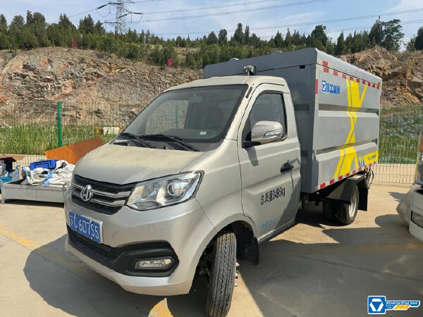 徐工XGH5030XTYA6桶裝垃圾車