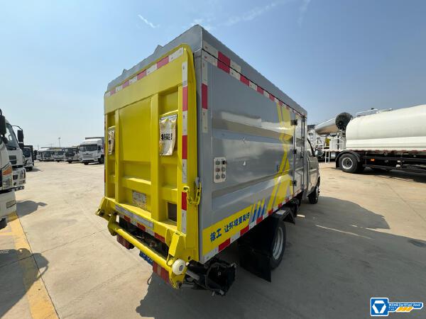 徐工XGH5030XTYA6桶裝垃圾車