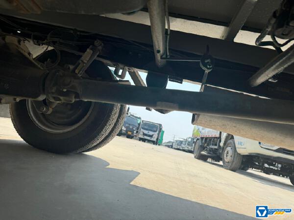 徐工XGH5030XTYA6桶裝垃圾車