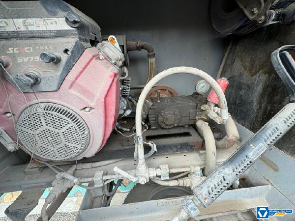 徐工DXA5032TYHA6路面養(yǎng)護車