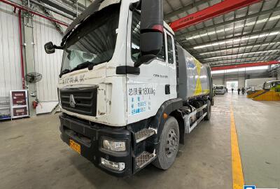 徐工XGH5180ZYSZ6壓縮式垃圾車