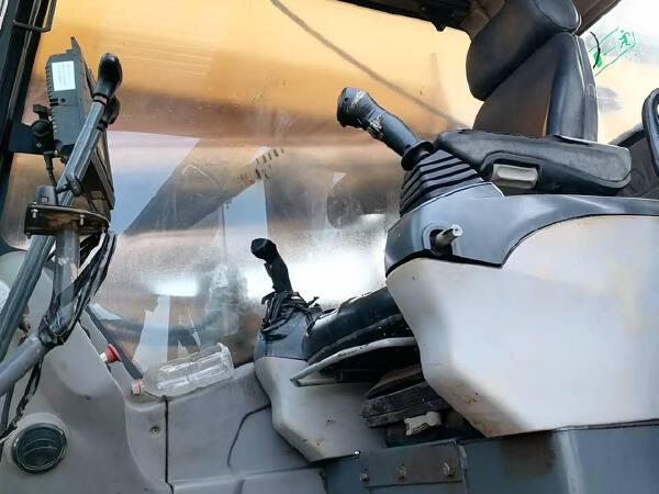 徐工XR280D旋挖鉆機(jī)