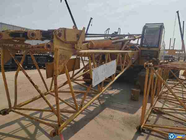 徐工QUY55履带式起重机