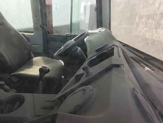 徐工XDR80T寬體車