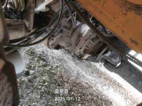 徐工XDR80T寬體車