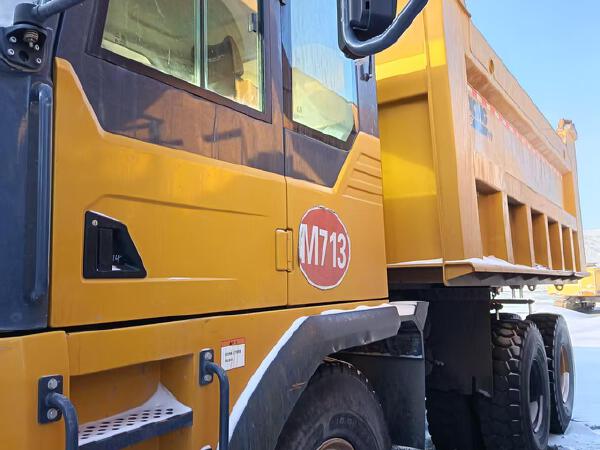 徐工XDR80T寬體車