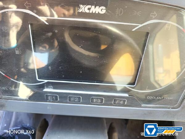 徐工XDR80T寬體車