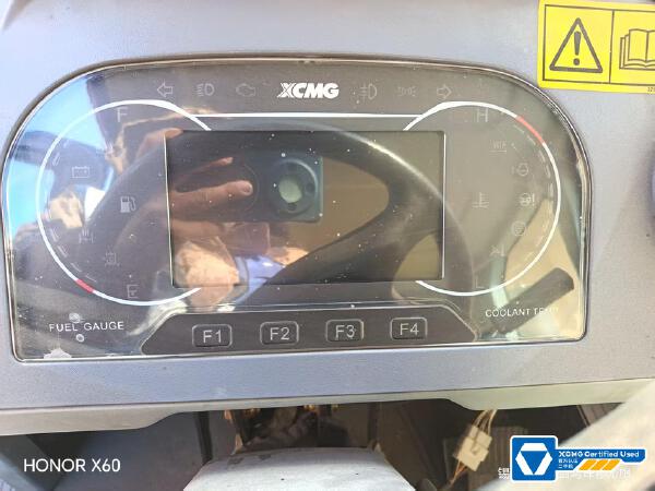 徐工XDR80T寬體車