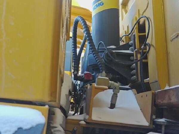 徐工XDR80T寬體車