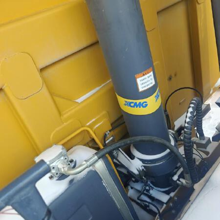 徐工XDR80T宽体车