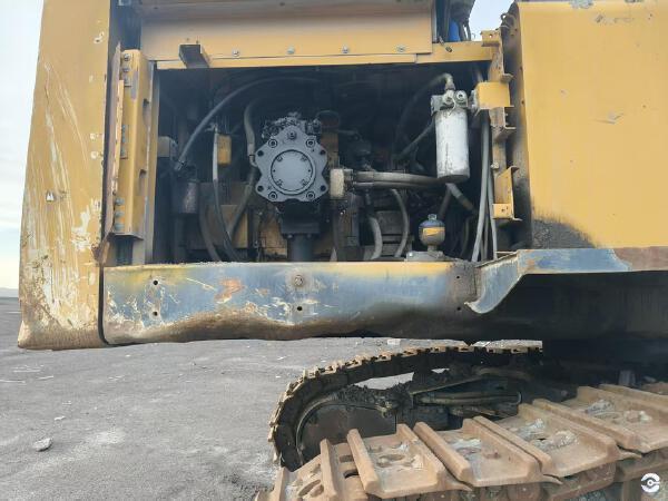 徐工XE750D履帶式挖掘機