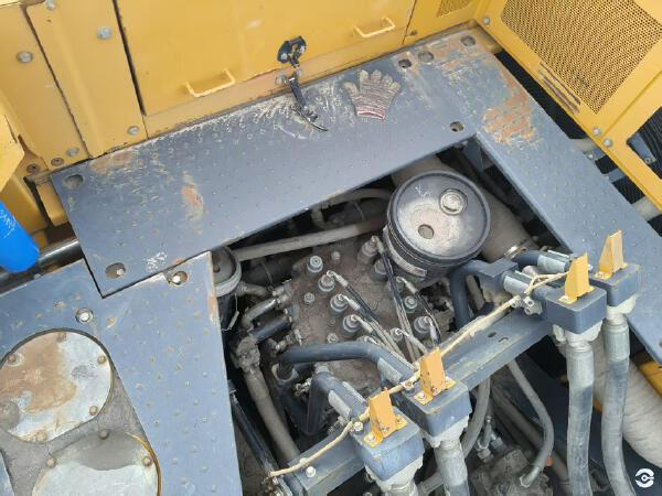 徐工XE750D履帶式挖掘機