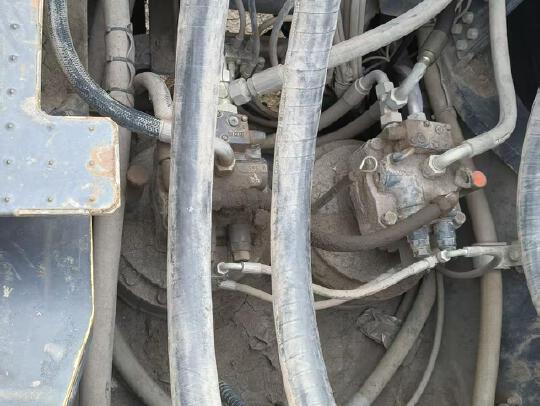 徐工XE750D履带式挖掘机