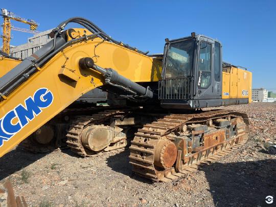 徐工XE700D履带式挖掘机