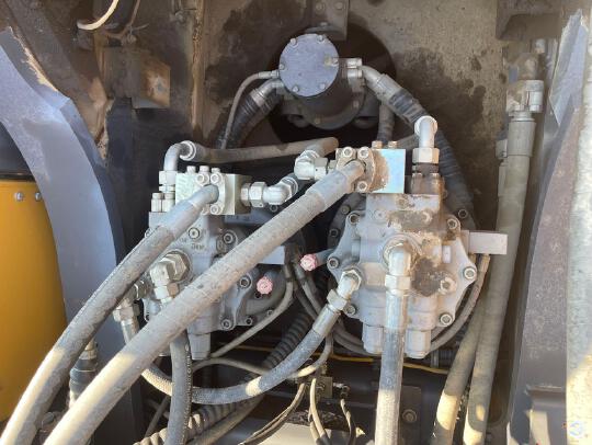 徐工XE700D履带式挖掘机