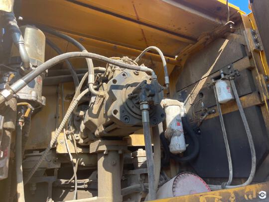 徐工XE700D履带式挖掘机