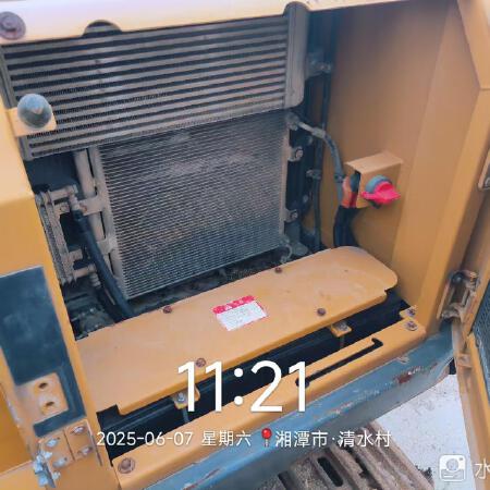 徐工XE270DK履带式挖掘机