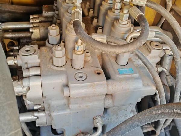 徐工XE335DK履帶式挖掘機