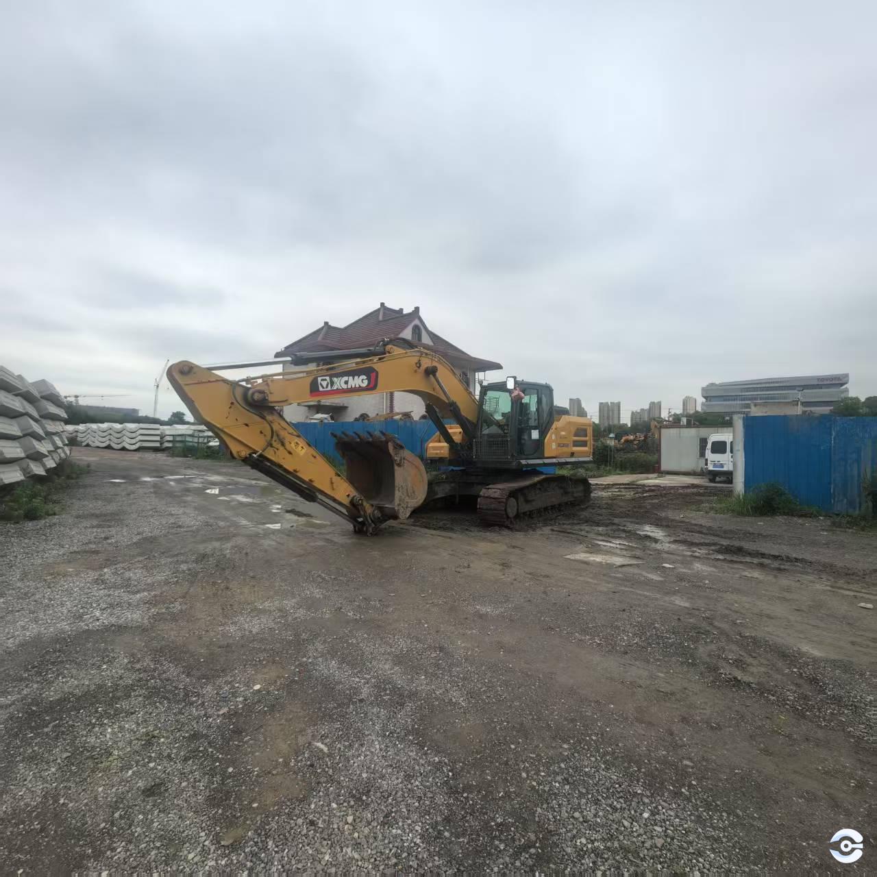 徐工XE245GH履帶式挖掘機