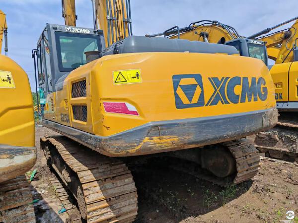 徐工XE225DK履帶式挖掘機