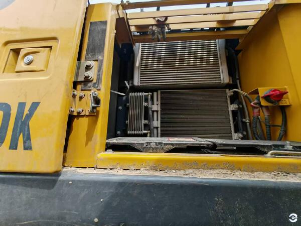 徐工XE225DK履帶式挖掘機