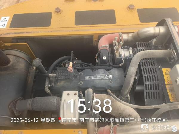 徐工XE270DK履帶式挖掘機