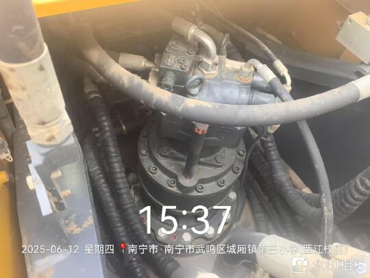 徐工XE270DK履帶式挖掘機