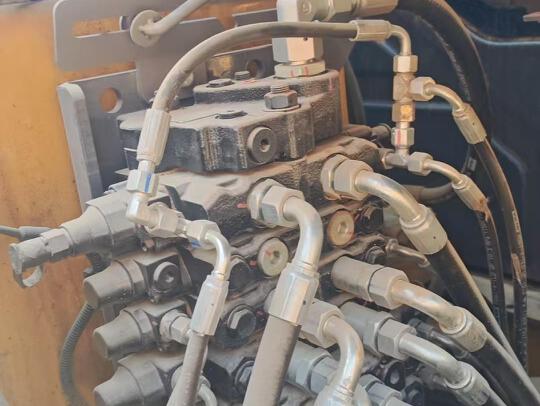 徐工XE60G履带式挖掘机