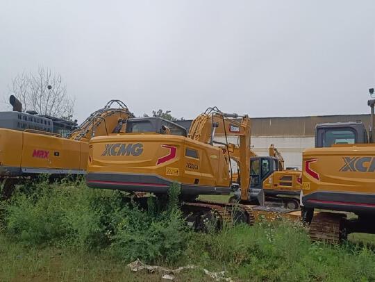 徐工XE135G履帶式挖掘機