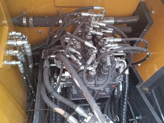 徐工XE135G履帶式挖掘機