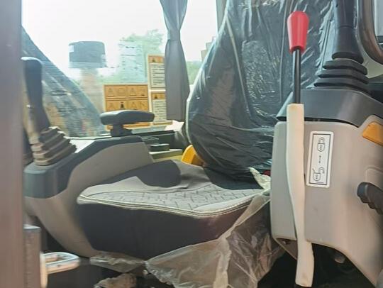 徐工XE75G履帶式挖掘機