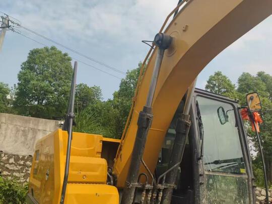 徐工XE135G履帶式挖掘機(jī)
