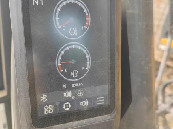 徐工XE135G履帶式挖掘機(jī)